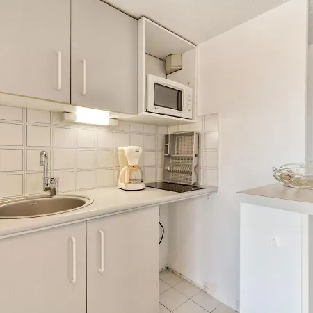 1 Bedroom For 6